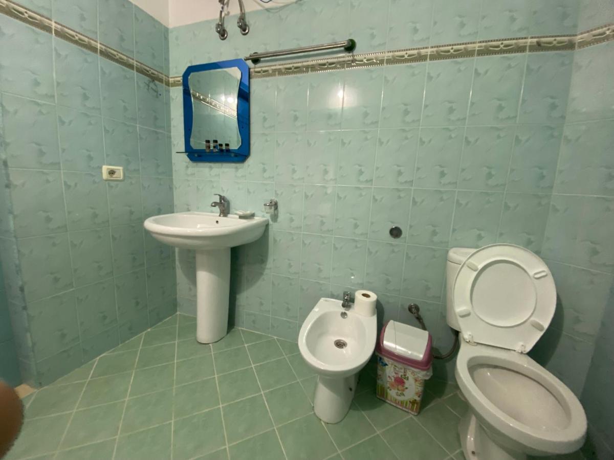 קסאמיל Eraldo Brahimi Apartaments מראה חיצוני תמונה